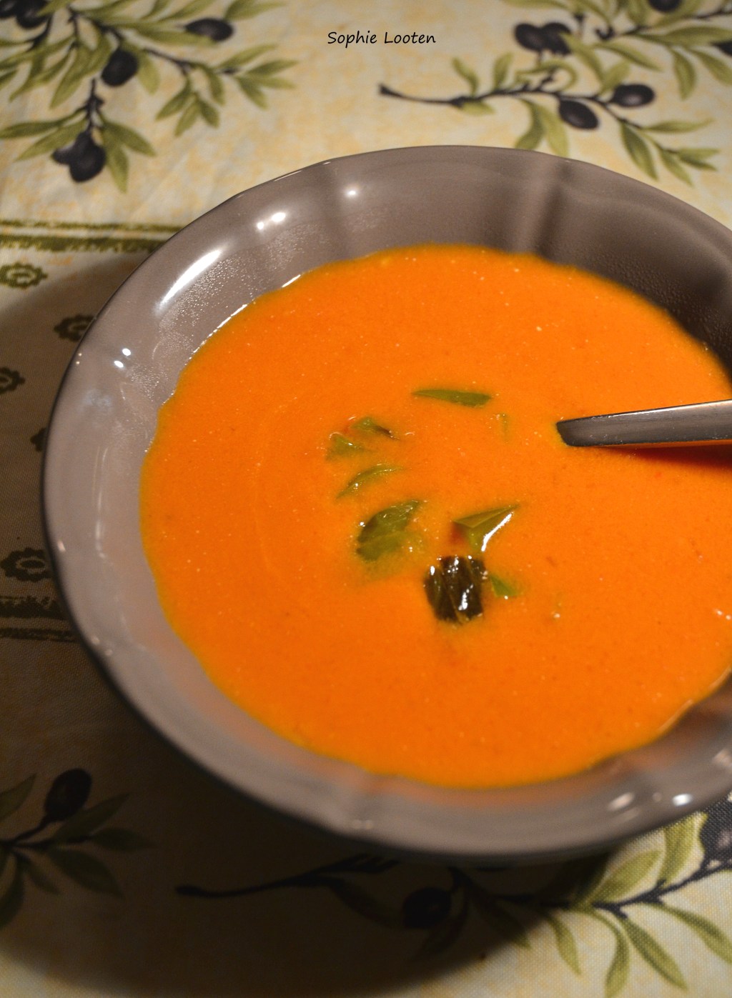 Velouté de tomate à l’Andalouse