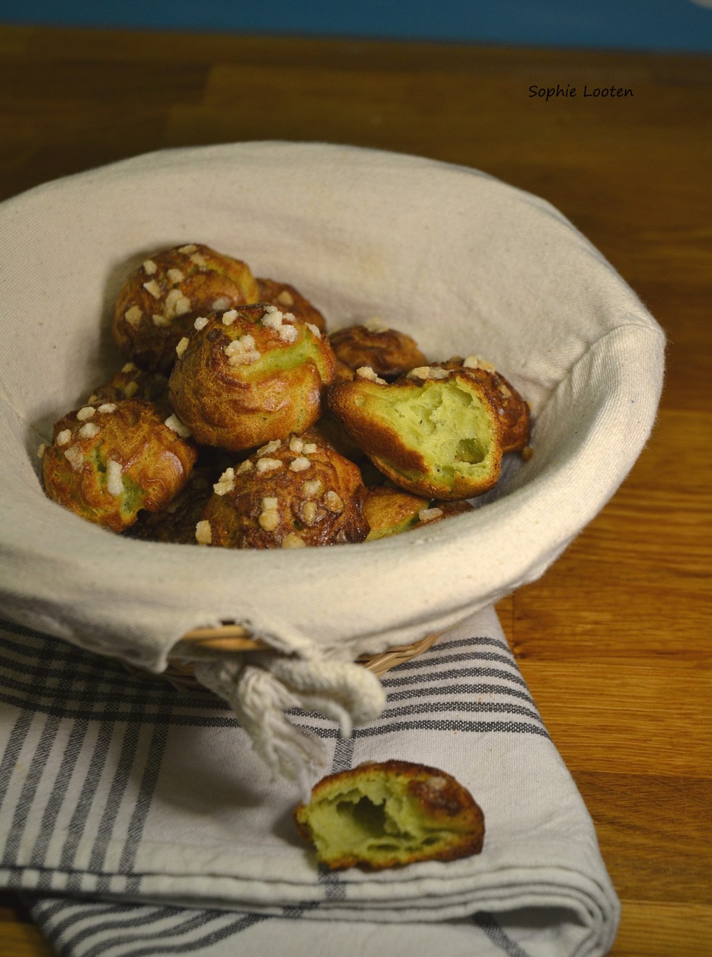 Chouquettes à la pâte de pistaches