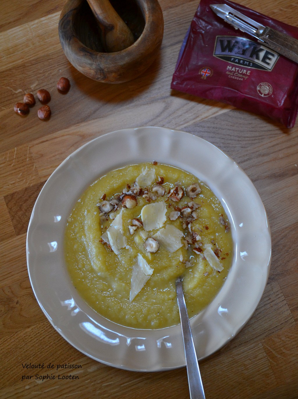 Velouté de pâtisson aux&nbsp;noisettes